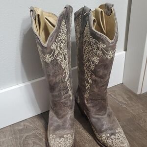 Corral Embroidered Western Cowboy Boots